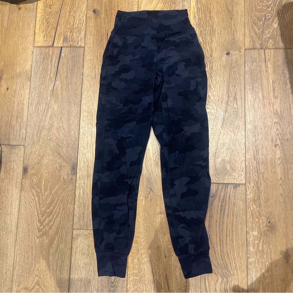Lululemon High Rise Align joggers size 2